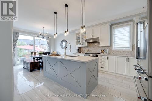 1323 Butler Street, Innisfil, ON - Indoor Photo Showing Kitchen With Upgraded Kitchen