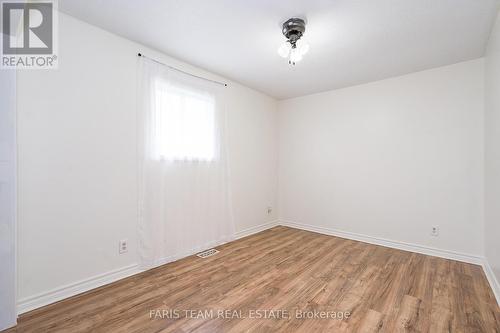1050 Balsam Road, Innisfil, ON - Indoor Photo Showing Other Room
