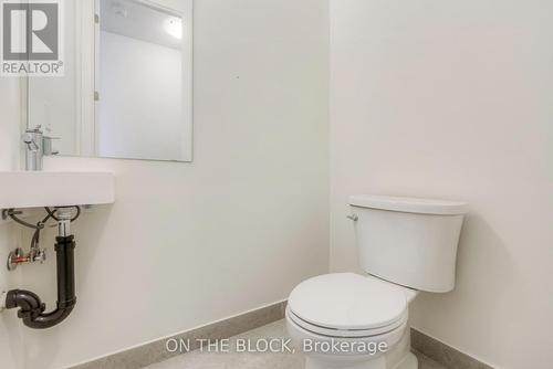 1415 - 15 David Eyer Road, Richmond Hill, ON - Indoor Photo Showing Bathroom
