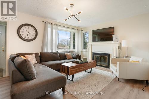 170 Peel Street, Barrie, ON - Indoor Photo Showing Living Room With Fireplace