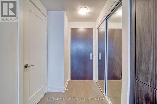 #1711 -330 Richmond St W, Toronto, ON - Indoor Photo Showing Other Room