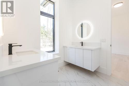 20 Gallagher Crescent, Springwater, ON - Indoor Photo Showing Bathroom