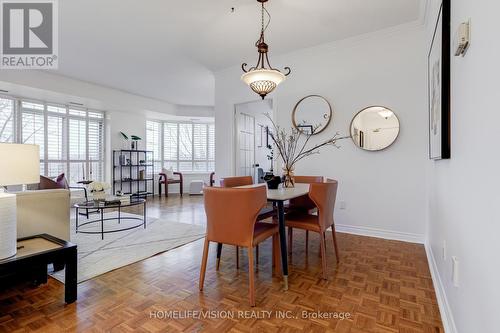 305 - 801 Lawrence Avenue E, Toronto, ON - Indoor Photo Showing Dining Room