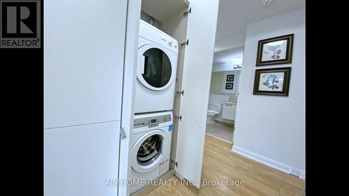 503 - 50 Charles Street E, Toronto, ON - Indoor Photo Showing Laundry Room