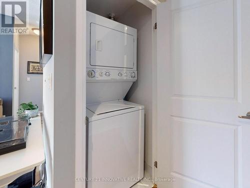 1510 - 35 Hayden Street E, Toronto, ON - Indoor Photo Showing Laundry Room