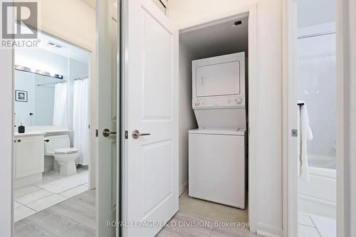 302 - 4978 Yonge Street, Toronto, ON - Indoor Photo Showing Laundry Room