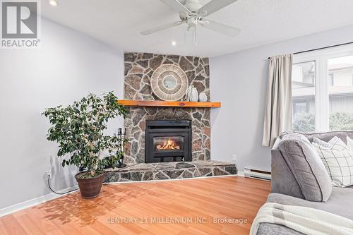 5 Trafalgar Road, Collingwood, ON - Indoor Photo Showing Living Room With Fireplace
