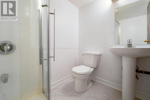 58 - 30 Dundalk Drive, Toronto, ON - Indoor Photo Showing Bathroom