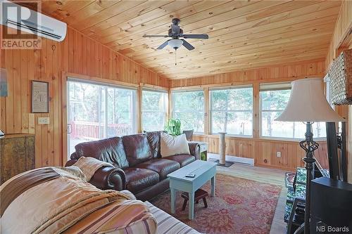 111 Camp Road, Durham Bridge, NB - Indoor Photo Showing Living Room