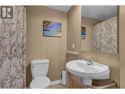 3149 Monahan Crescent, Prince George, BC - Indoor Photo Showing Bathroom