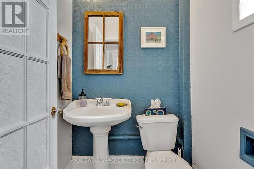 272 Bennet Street, Peterborough, ON - Indoor Photo Showing Bathroom