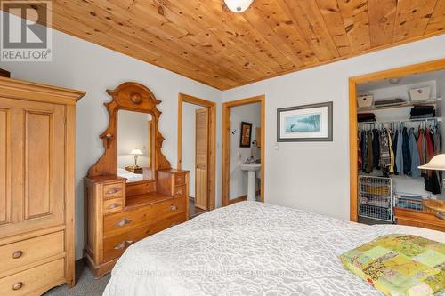 1025 Westfall Lane, Highlands East, ON - Indoor Photo Showing Bedroom