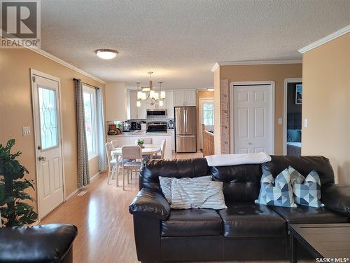 13 Evans Place, Meadow Lake, SK - Indoor Photo Showing Living Room