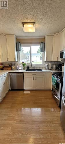 13 Evans Place, Meadow Lake, SK - Indoor Photo Showing Kitchen