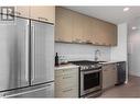 1191 Sunset Drive Unit# 609, Kelowna, BC  - Indoor Photo Showing Kitchen With Stainless Steel Kitchen 