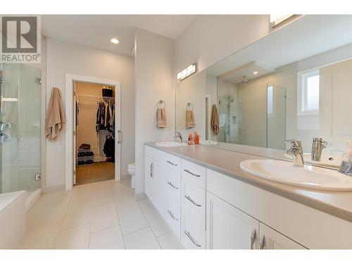 12764 Cliffshore Drive, Lake Country, BC - Indoor Photo Showing Bathroom