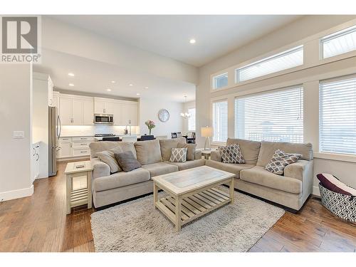 12764 Cliffshore Drive, Lake Country, BC - Indoor Photo Showing Living Room