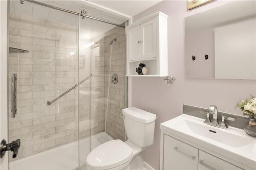 28 Robinson Street N|Unit #401, Grimsby, ON - Indoor Photo Showing Bathroom