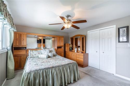 52 Maple Drive, Stoney Creek, ON - Indoor Photo Showing Bedroom