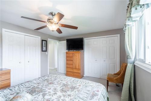 52 Maple Drive, Stoney Creek, ON - Indoor Photo Showing Bedroom