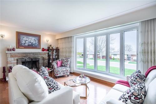 52 Maple Drive, Stoney Creek, ON - Indoor Photo Showing Living Room With Fireplace
