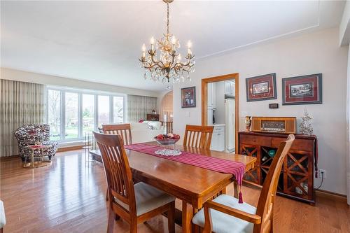 52 Maple Drive, Stoney Creek, ON - Indoor Photo Showing Dining Room