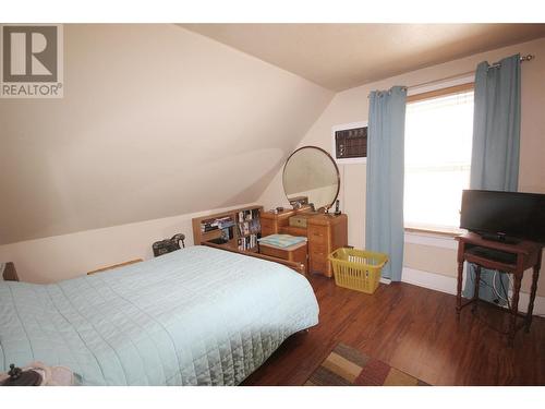 739 Government Street, Penticton, BC - Indoor Photo Showing Bedroom