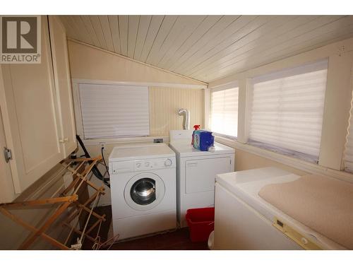 739 Government Street, Penticton, BC - Indoor Photo Showing Laundry Room