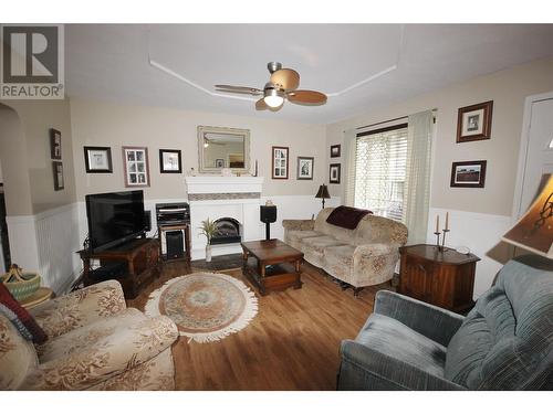 739 Government Street, Penticton, BC - Indoor Photo Showing Living Room With Fireplace