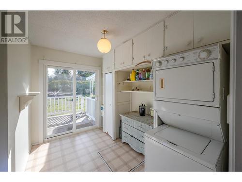 13415 Cartwright Avenue, Summerland, BC - Indoor Photo Showing Laundry Room
