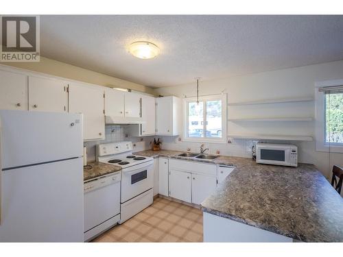 13415 Cartwright Avenue, Summerland, BC - Indoor Photo Showing Kitchen With Double Sink