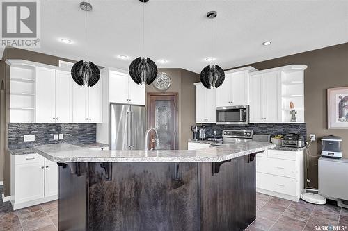 7102 Maple Vista Drive, Regina, SK - Indoor Photo Showing Kitchen With Upgraded Kitchen