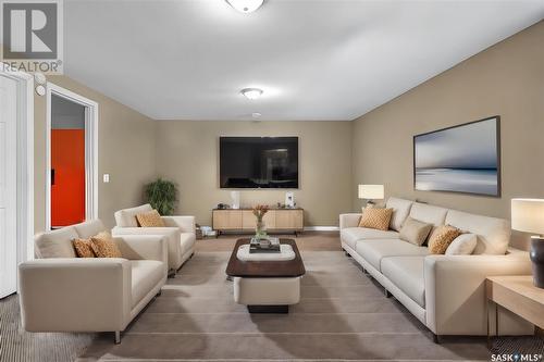 7102 Maple Vista Drive, Regina, SK - Indoor Photo Showing Living Room