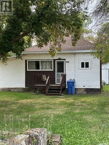 809 Peters Avenue, Oxbow, SK - Outdoor