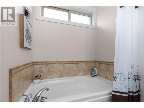 7760 Okanagan Landing Road Unit# 12, Vernon, BC - Indoor Photo Showing Bathroom