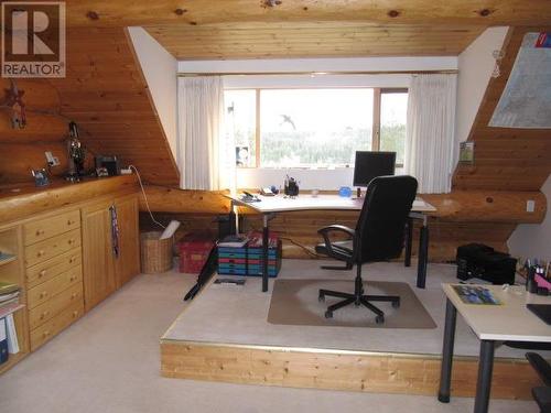 4768 Telqua Drive, 108 Mile Ranch, BC - Indoor Photo Showing Office