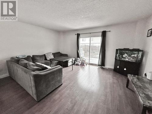 11211 89A Street, Fort St. John, BC - Indoor Photo Showing Living Room