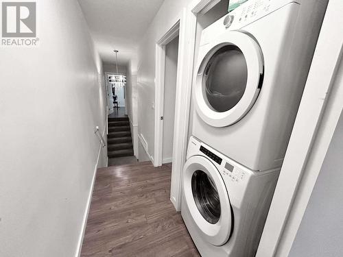 11211 89A Street, Fort St. John, BC - Indoor Photo Showing Laundry Room
