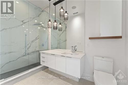 4502 - 805 Carling Avenue, Ottawa, ON - Indoor Photo Showing Bathroom