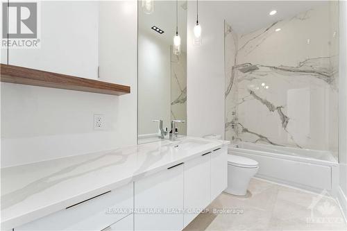 4502 - 805 Carling Avenue, Ottawa, ON - Indoor Photo Showing Bathroom