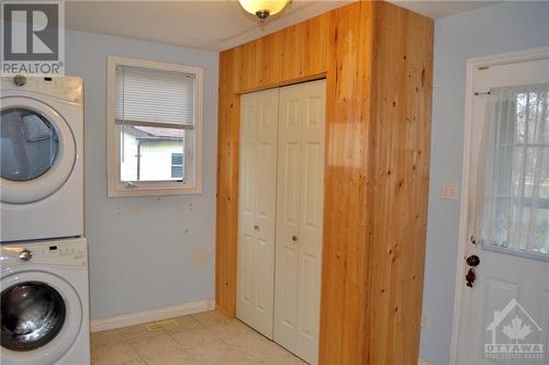 126 Churchill Avenue, Carleton Place, ON - Indoor Photo Showing Laundry Room