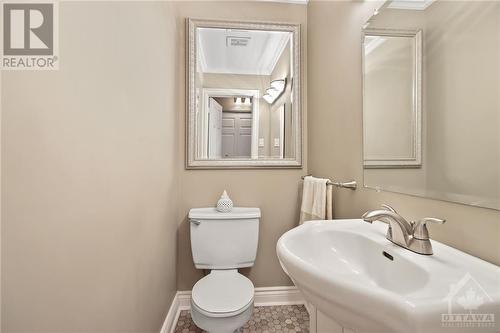 1463 Raven Avenue, Ottawa, ON - Indoor Photo Showing Bathroom