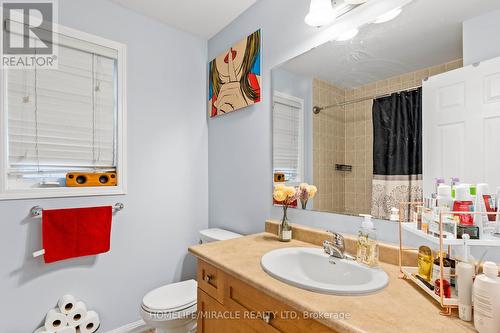 638 Scott Boulevard, Milton, ON - Indoor Photo Showing Bathroom