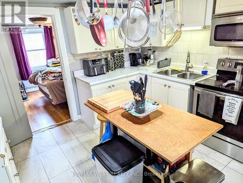 448 Main Street E, Southgate, ON - Indoor Photo Showing Kitchen With Double Sink