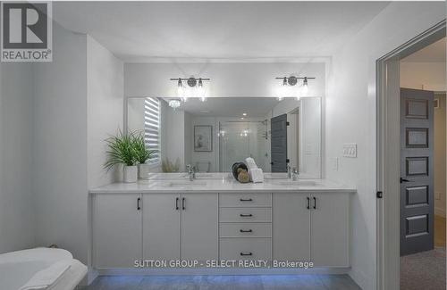 83 Daventry Way, Middlesex Centre, ON - Indoor Photo Showing Bathroom