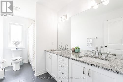 1593 Sandridge Avenue, London, ON - Indoor Photo Showing Bathroom