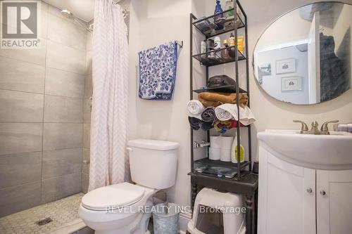 282 Darling Street, Brantford, ON - Indoor Photo Showing Bathroom