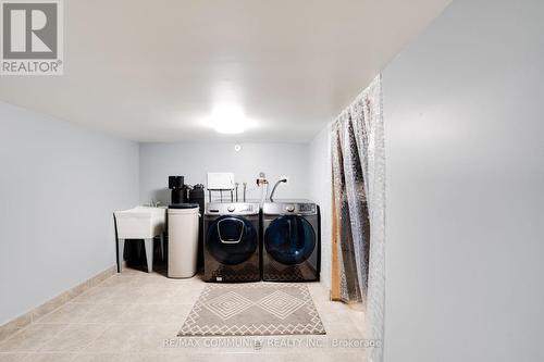 963 Hampton Crescent S, Mississauga, ON - Indoor Photo Showing Laundry Room