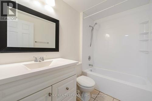 57 - 105 Hansen Road N, Brampton, ON - Indoor Photo Showing Bathroom