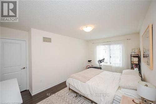 312 Jemima Drive, Oakville, ON - Indoor Photo Showing Bedroom